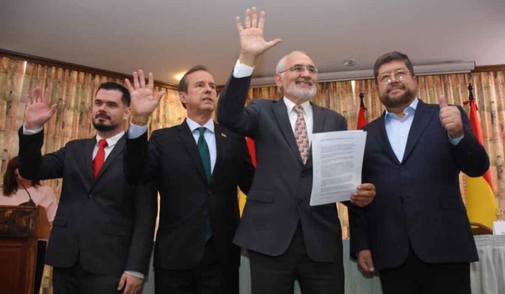 Acuerdo entre líderes políticos en Santa Cruz