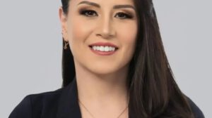 Paola Verónica Prudencio Candia, abogada destacada de Oruro
