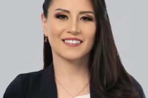 Paola Verónica Prudencio Candia, abogada destacada de Oruro