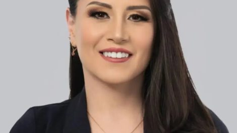 Paola Verónica Prudencio Candia, abogada destacada de Oruro