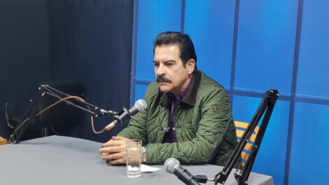 Manfred Reyes Villa busca unión con el pueblo y no con los políticos