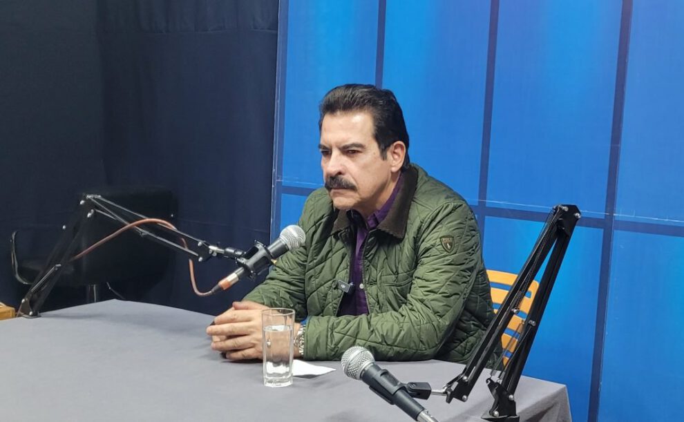 Manfred Reyes Villa busca unión con el pueblo y no con los políticos