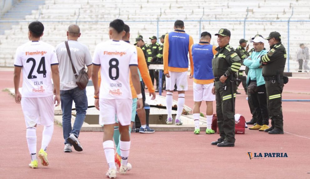 Thiago Ribeiro niega abandono de la cancha en Oruro