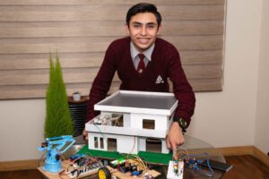 Brazo robótico 3D construido por estudiante