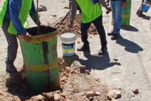 plantado de árboles en Vinto para mitigación ambiental