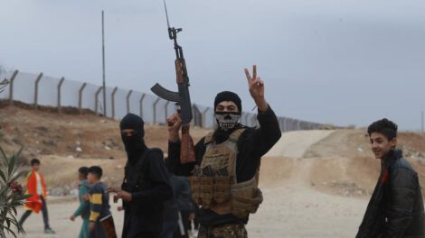 retorno de sirios a Siria tras la caída del régimen de Al Assad