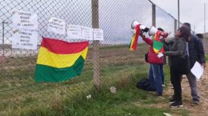 Activistas apoyan a Luis Fernando Camacho a dos años de su detención