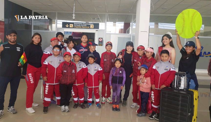 Entrenadora japonesa JICA béisbol Oruro