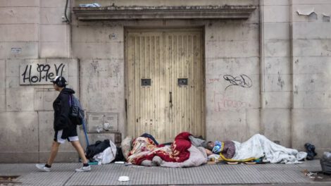 pobreza en Argentina cae al 36,8%