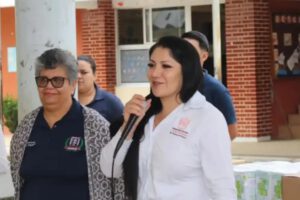 Alcaldesa mexicana bajo investigación por agradecer regalos del narcotráfico a niños