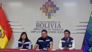 Denuncias por aguinaldos impagos en Bolivia