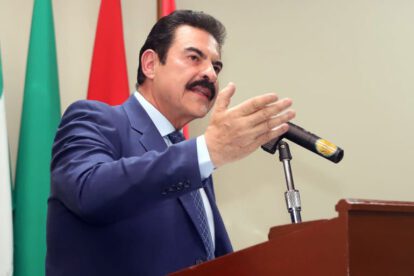 Manfred Reyes Villa inicia campaña electoral sin renunciar a la Alcaldía de Cochabamba