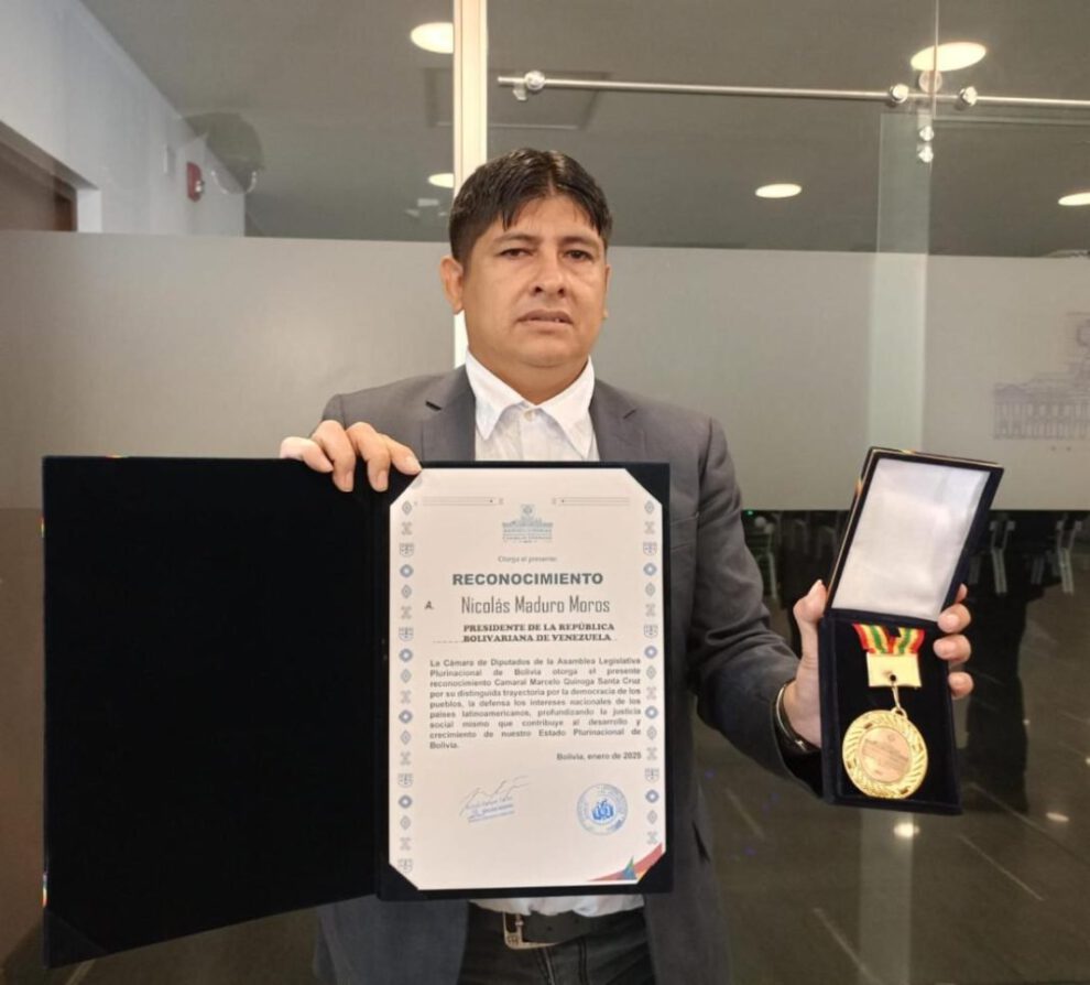 Reconocimiento a Nicolás Maduro por el diputado Rolando Cuéllar