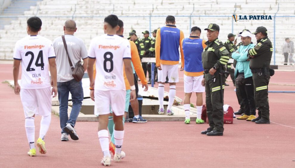 Royal Pari excluido de la División Profesional por abandonar el campo de juego