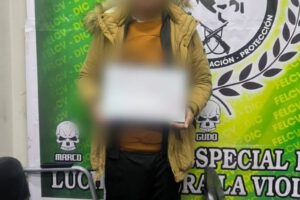 Baja de sargento por agresión a expareja en Oruro