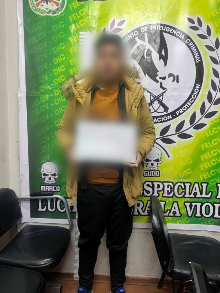 Baja de sargento por agresión a expareja en Oruro