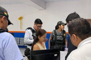 Funcionaria del Segip aprehendida en Santa Cruz
