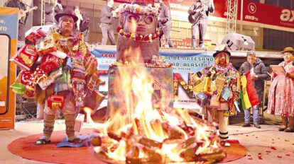 Desarrollo del lanzamiento de la Feria Alasita del Bicentenario en La Paz