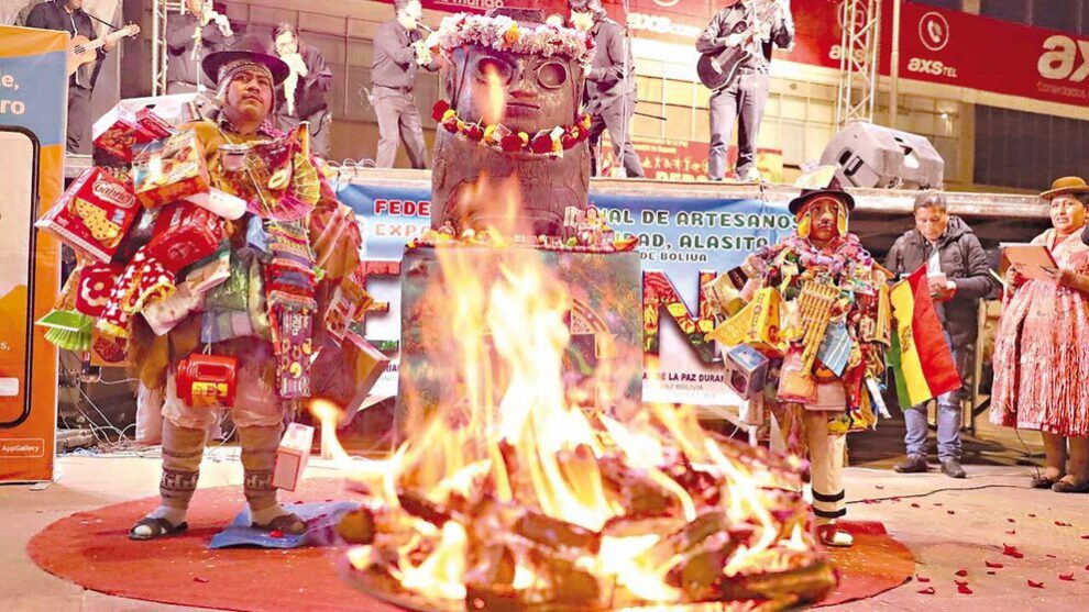 Desarrollo del lanzamiento de la Feria Alasita del Bicentenario en La Paz