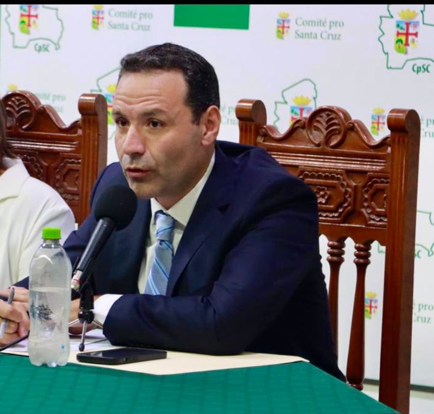 Agustín Zambrana se perfila para la vicepresidencia del Comité Pro Santa Cruz