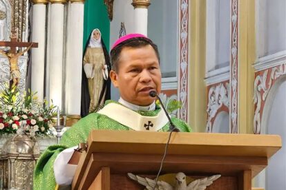Educación en la fe por el arzobispo de Santa Cruz