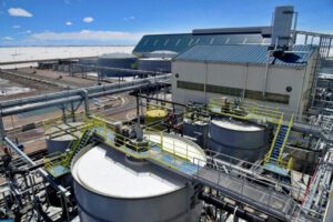 Plantas de litio en el salar de Uyuni