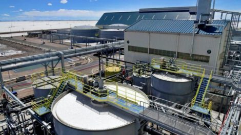 Plantas de litio en el salar de Uyuni