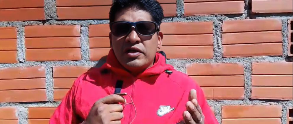 Marcha de gremiales en Bolivia liderada por Toño Siñani