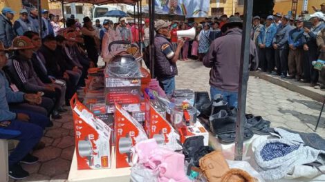 Ayuda humanitaria en Quime tras desbordes de ríos