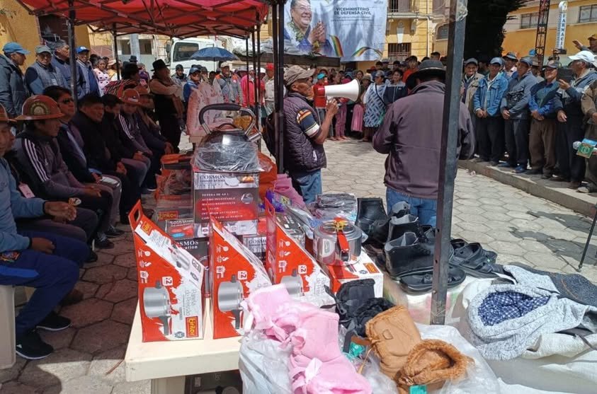 Ayuda humanitaria en Quime tras desbordes de ríos