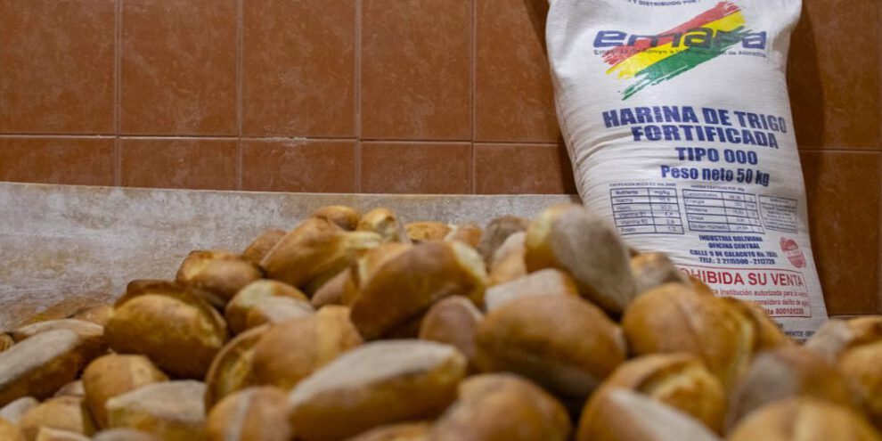 Importación de trigo para mantener el precio del pan