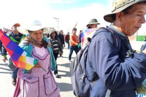 Aumento de cobros marcha evista
