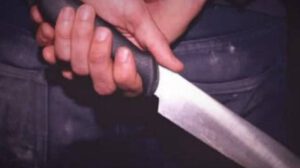 Hombre apuñalado en micro en Santa Cruz
