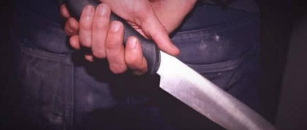 Hombre apuñalado en micro en Santa Cruz