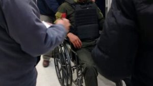 Emboscada a policías en camino a resguardar marcha evista