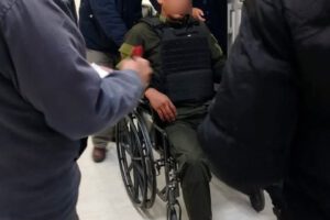 Emboscada a policías en camino a resguardar marcha evista