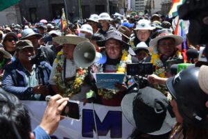Agresión durante marcha en La Paz