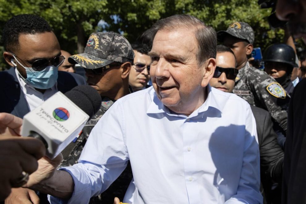 Edmundo González Urrutia en una foto de archivo