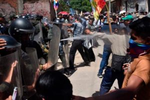 Enfrentamientos en Cochabamba: 21 aprehendidos tras intento de toma de sede sindical