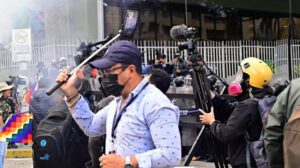 Ataque a periodistas en marcha evista