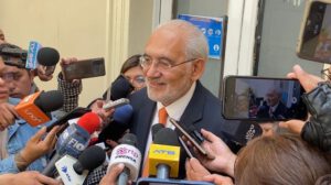 Candidato único oposición Carlos Mesa