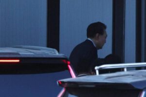 Yoon Suk-yeol detenido tras fallida declaración de ley marcial