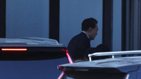 Yoon Suk-yeol detenido tras fallida declaración de ley marcial