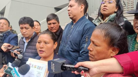 Dirigentes evistas presentan un pliego petitorio