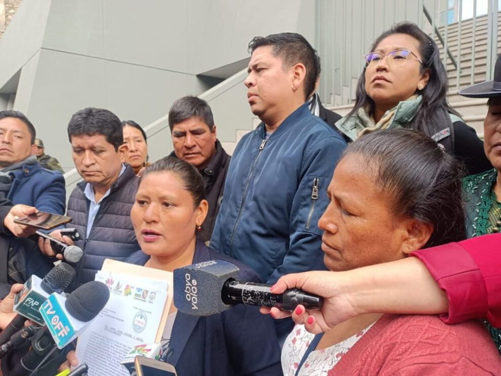 Dirigentes evistas presentan un pliego petitorio