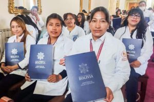 Entrega de ítems al sector salud en Potosí
