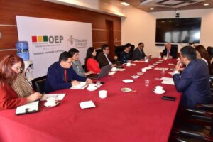 Reunión del Tribunal Supremo Electoral y Tribunal Constitucional Plurinacional en La Paz