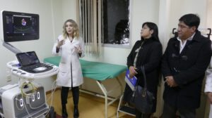 Equipo de ecocardiografía de la Caja Nacional de Salud en Oruro