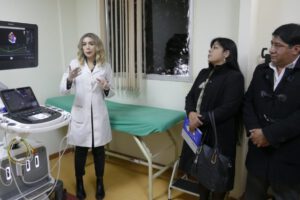 Equipo de ecocardiografía de la Caja Nacional de Salud en Oruro