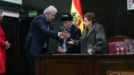 Homenaje a Graciela Pardo, Mario Vásquez y Víctor Aramayo por su legado en Oruro
